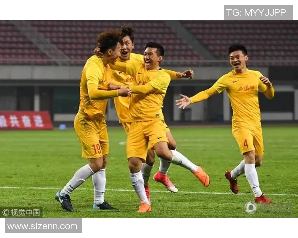 谢维军精准传中助力球队逆转胜利展现卓越技术与团队协作精神